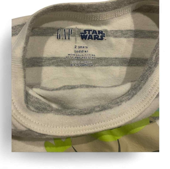 Gap Yoda Pajama Set. White With Gray Stripes An Adorable Baby Yoda Sz 2T - Picture 5 of 10